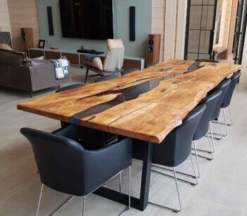 Обеденные столы из массива дерева купить в интернет-магазине «Янтарная Сосна»